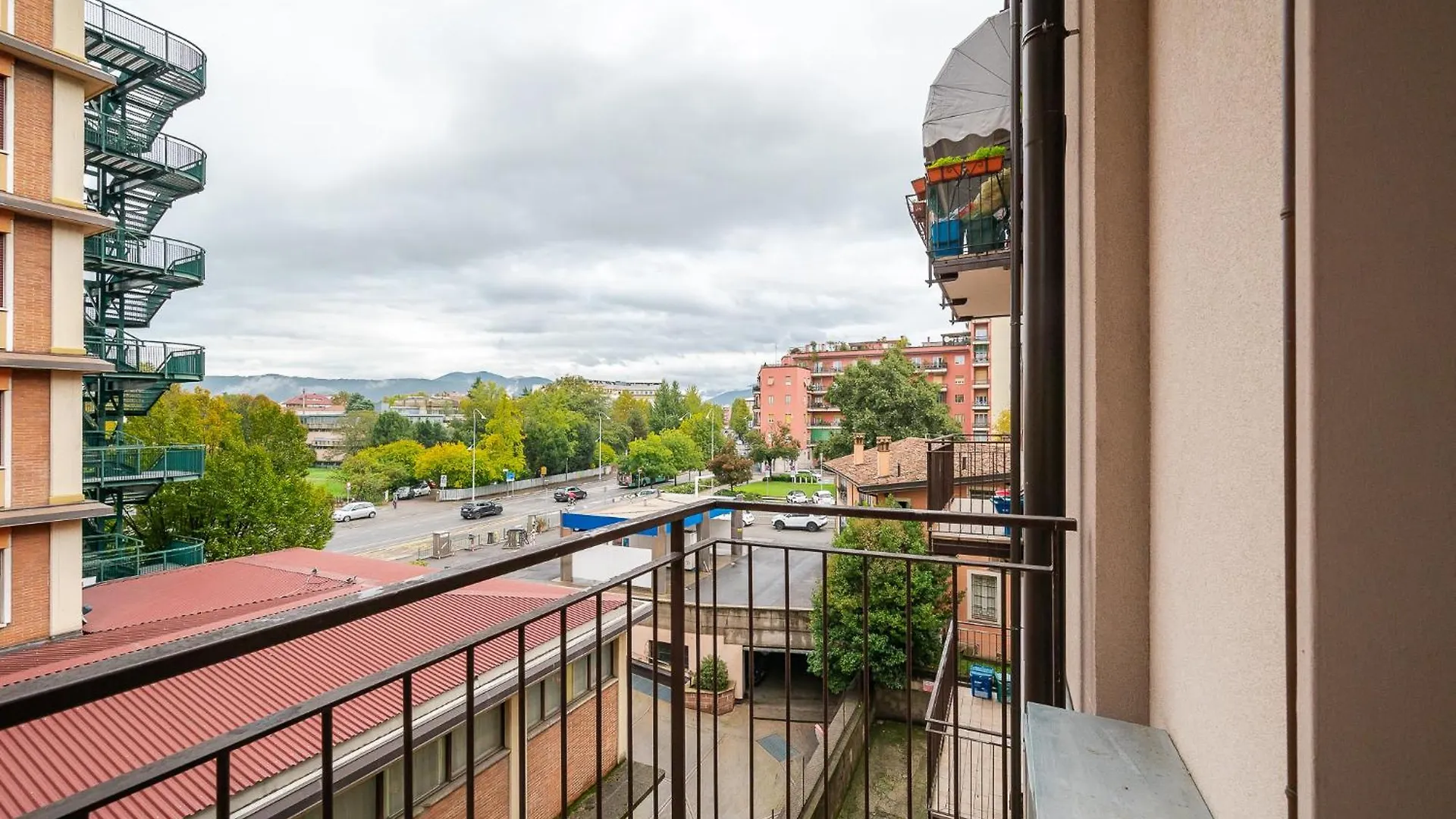 Essenza Moderna - Zona Ospedale Civile Brescia Italy