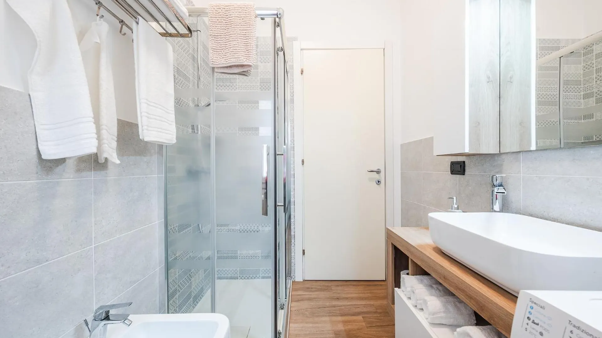 Apartament Essenza Moderna - Zona Ospedale Civile Brescia